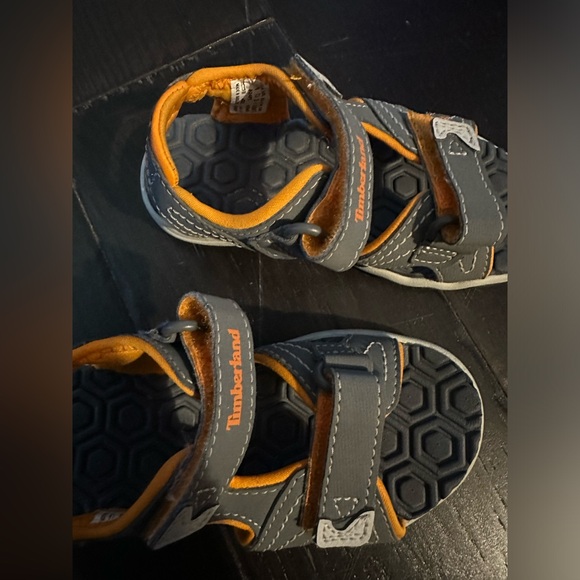 Sandals boy size 8 - Picture 2 of 5